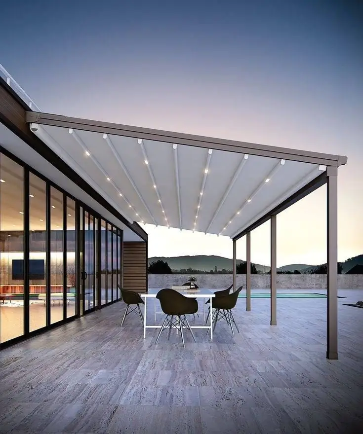 Pergola rétractable à toile PVC avec éclairage LED